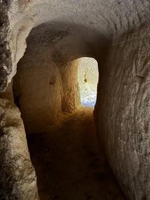Interno grotte gialle